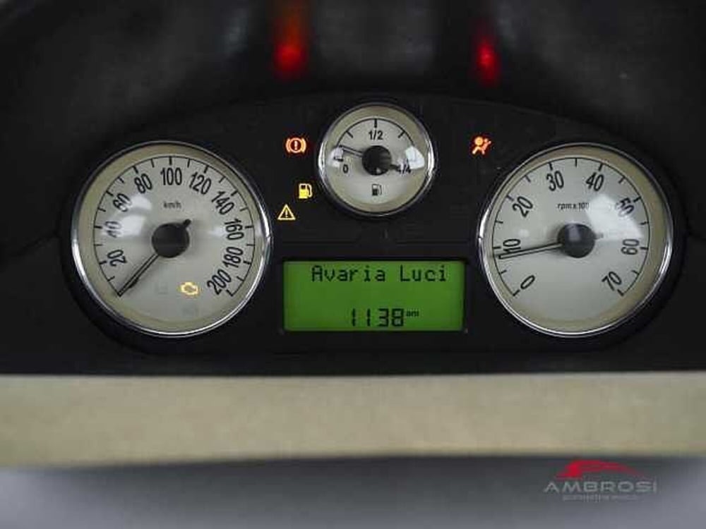Lancia Ypsilon usata a Viterbo (14)