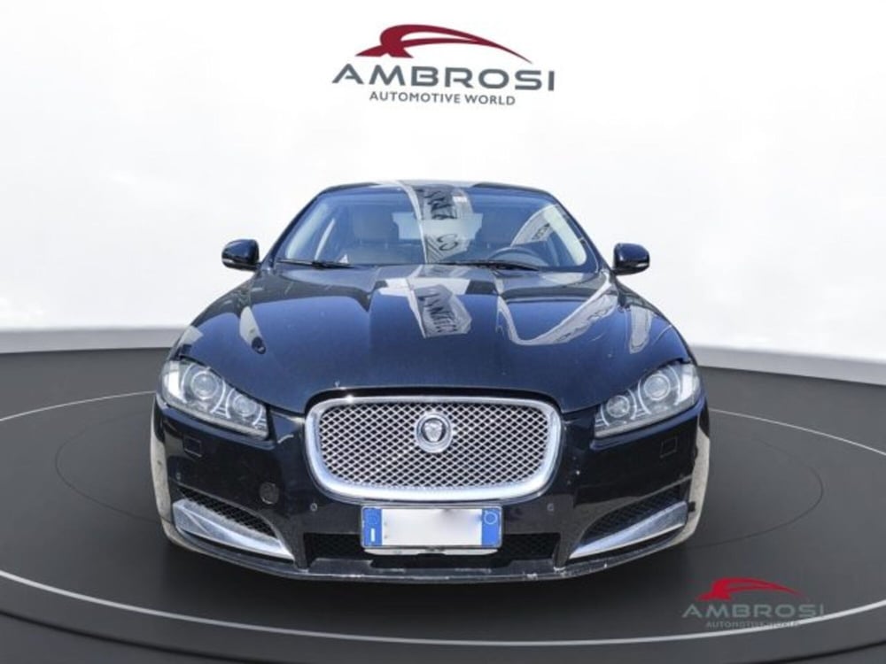 Jaguar XF usata a Perugia (5)