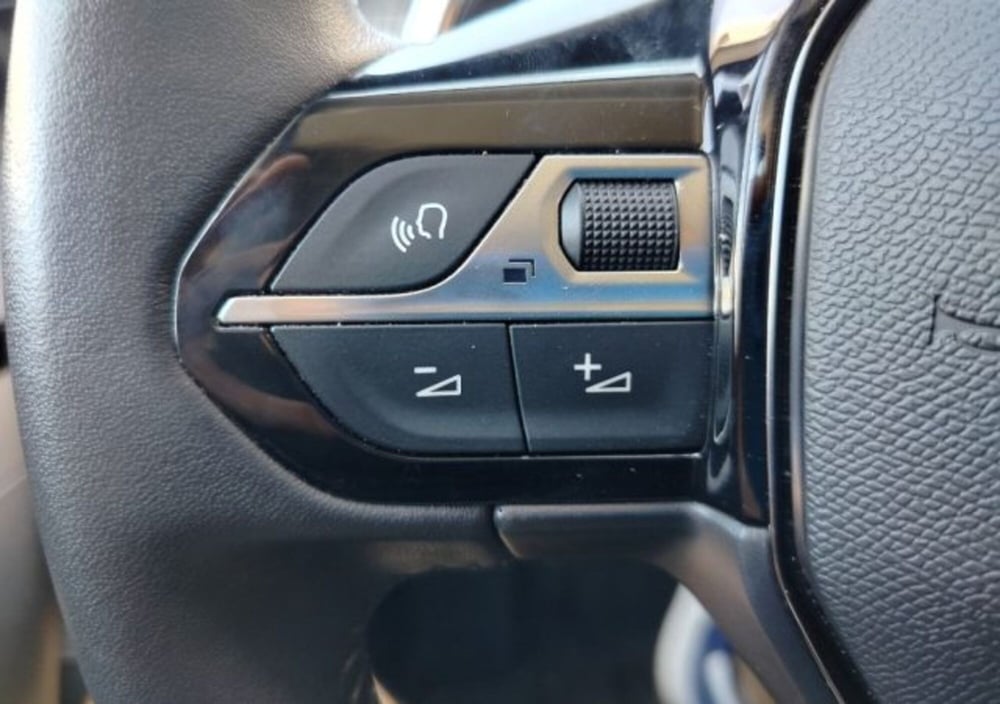 Peugeot 2008 usata a Oristano (15)