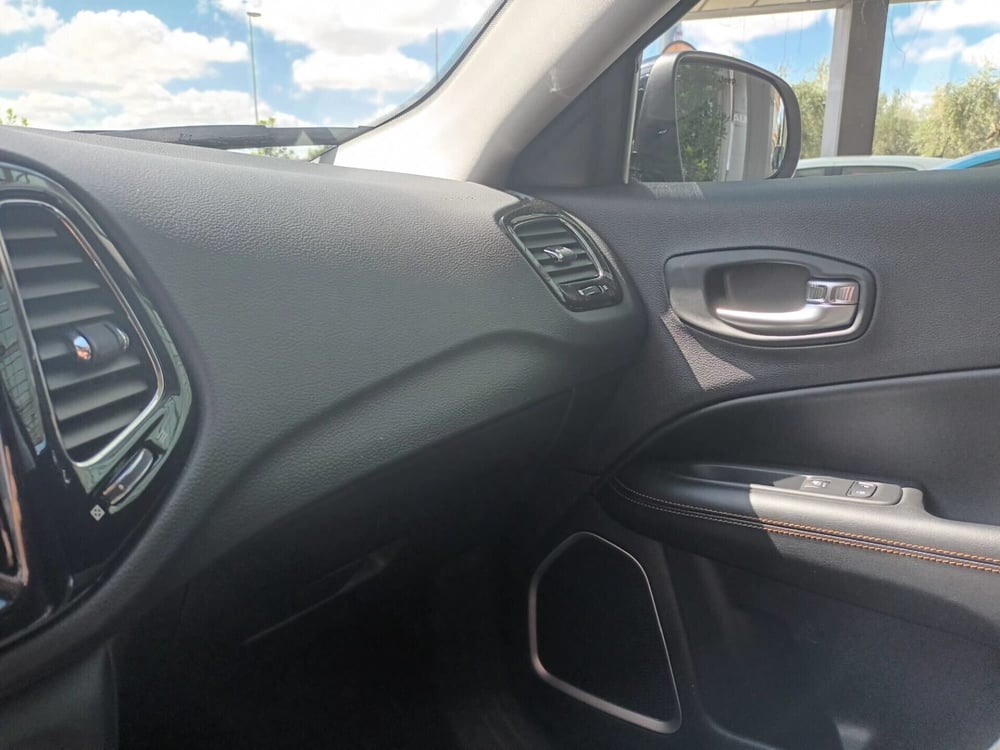 Jeep Compass usata a Bari (15)