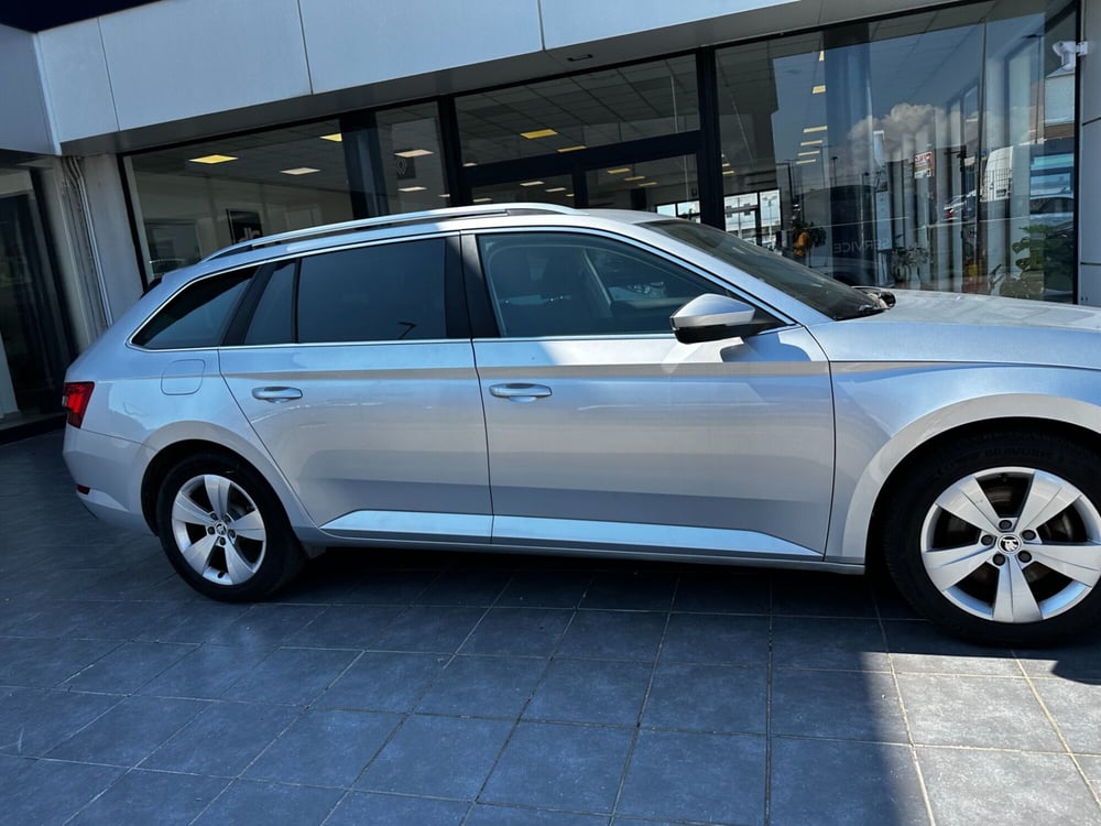Skoda Superb Station Wagon usata a Frosinone (14)