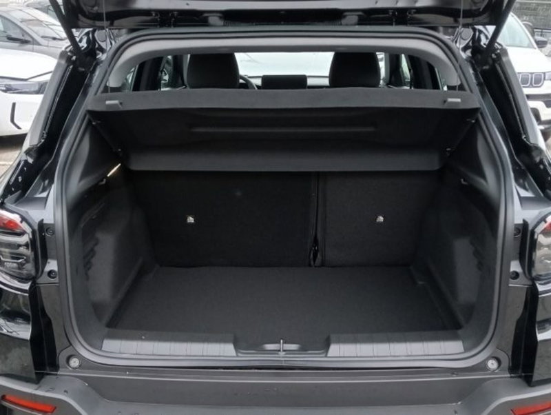 Jeep Avenger nuova a Brescia (15)