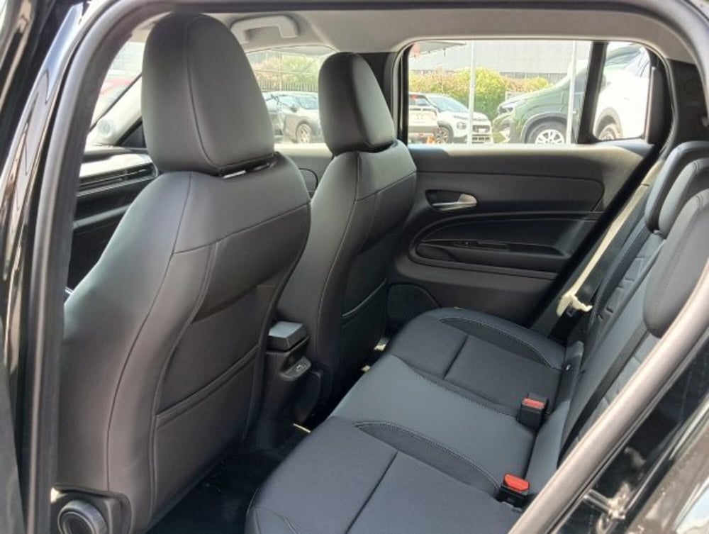 Jeep Avenger nuova a Brescia (11)