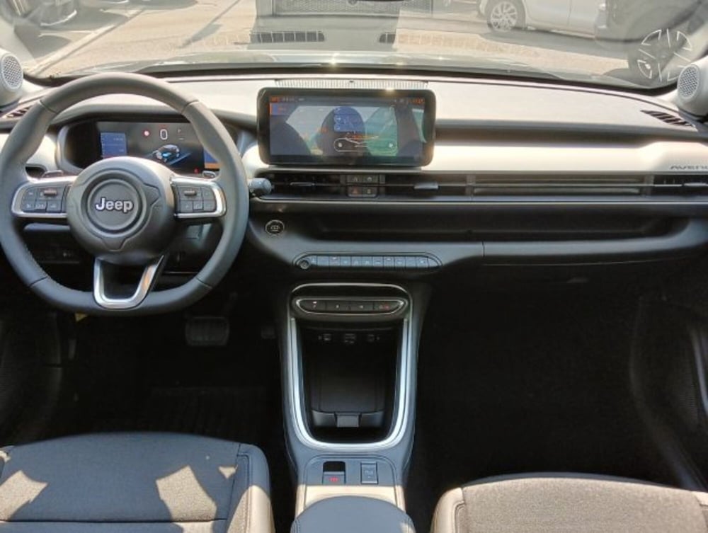 Jeep Avenger nuova a Brescia (12)