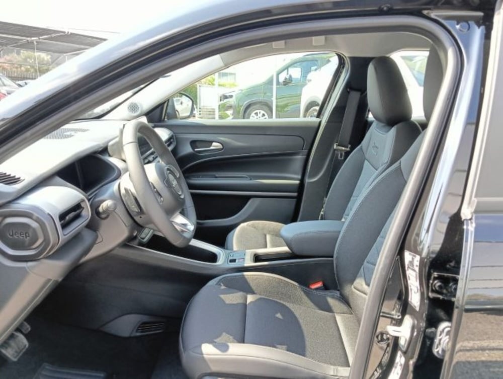 Jeep Avenger nuova a Brescia (9)
