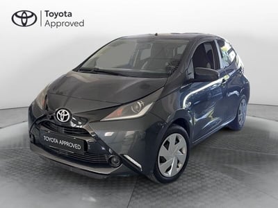 Toyota Aygo 1.0 VVT-i 69 CV 5 porte x-play del 2015 usata a Prato
