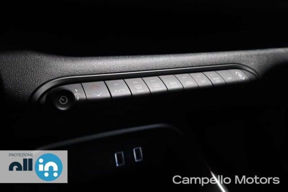 Jeep Avenger nuova a Venezia (9)