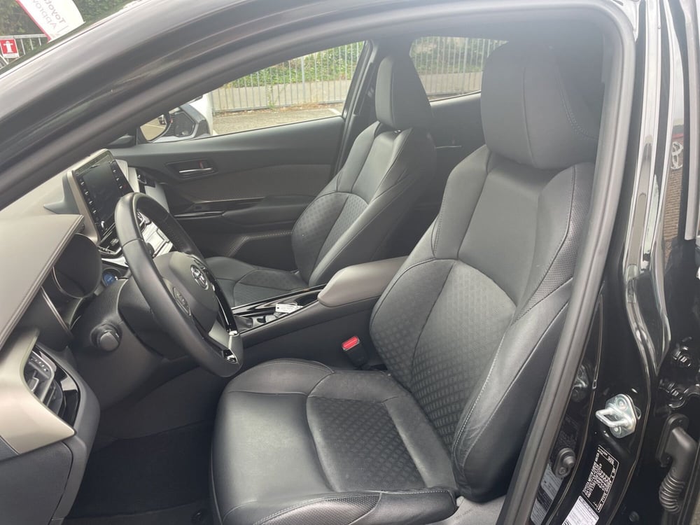 Toyota Toyota C-HR usata a Piacenza (14)