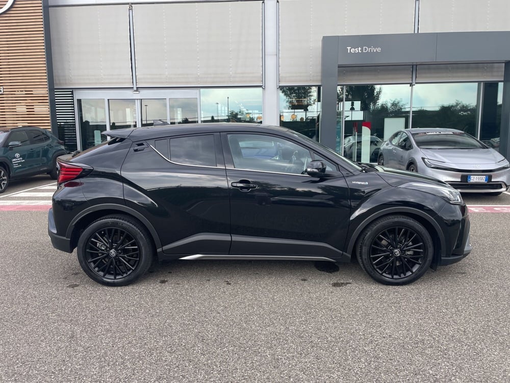 Toyota Toyota C-HR usata a Piacenza (8)