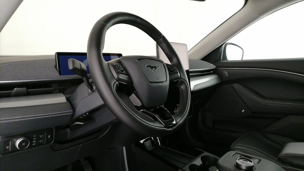 Ford Mustang Mach-E usata a Roma (12)