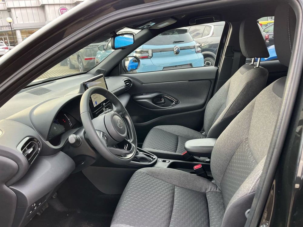 Toyota Yaris Cross nuova a Milano (10)