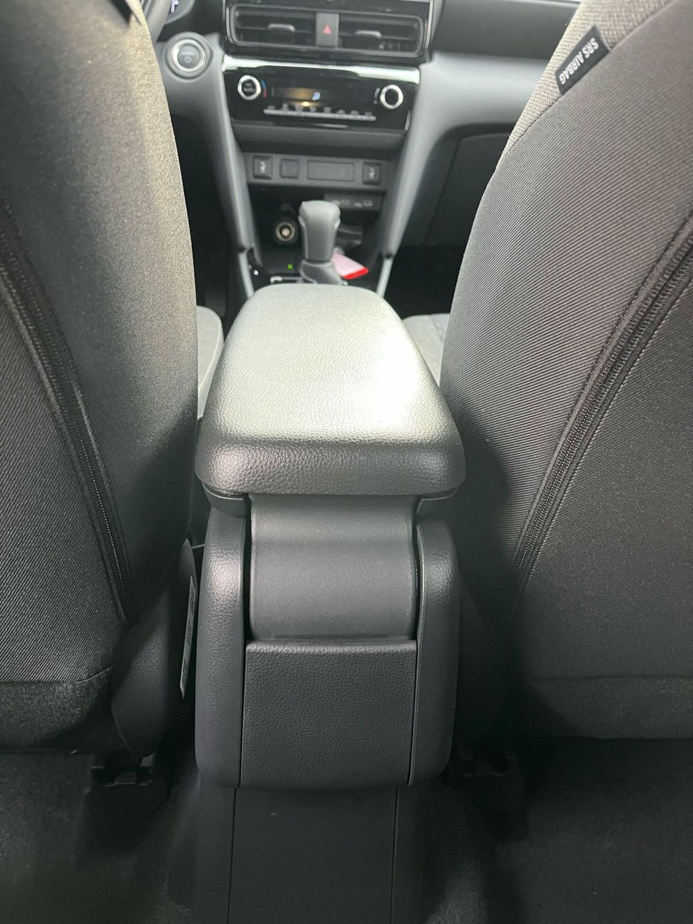 Toyota Yaris Cross nuova a Milano (17)