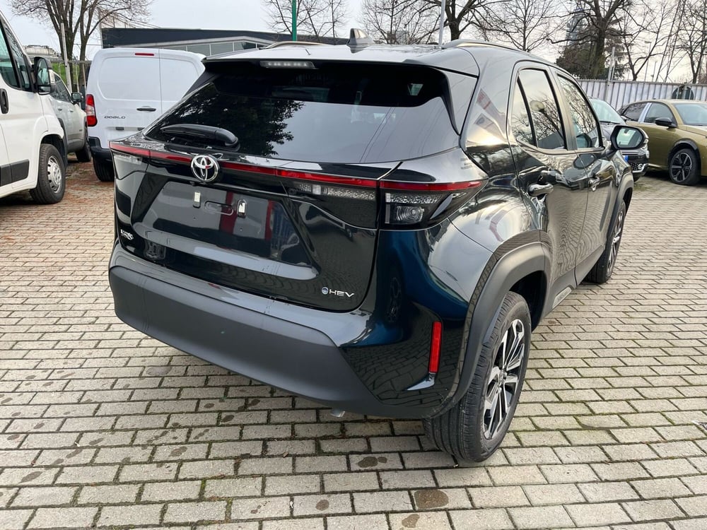 Toyota Yaris Cross nuova a Milano (6)