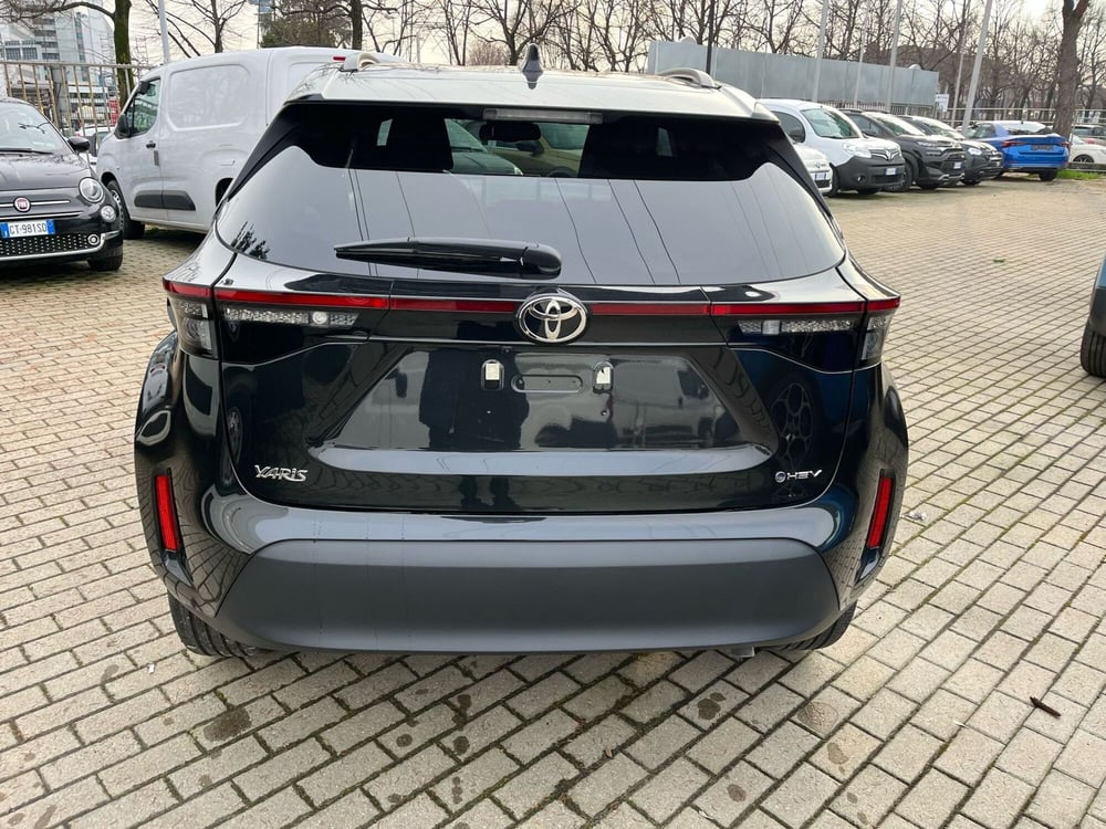 Toyota Yaris Cross nuova a Milano (7)