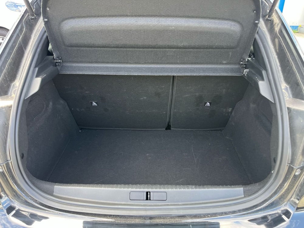 Peugeot 208 usata a Milano (10)