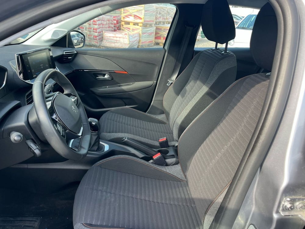 Peugeot 208 usata a Milano (11)