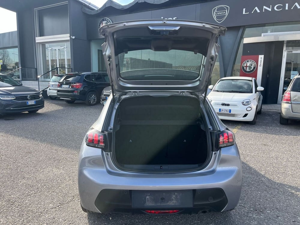Peugeot 208 usata a Milano (9)