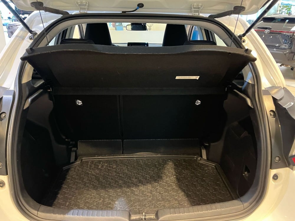 Toyota Yaris usata a Milano (10)