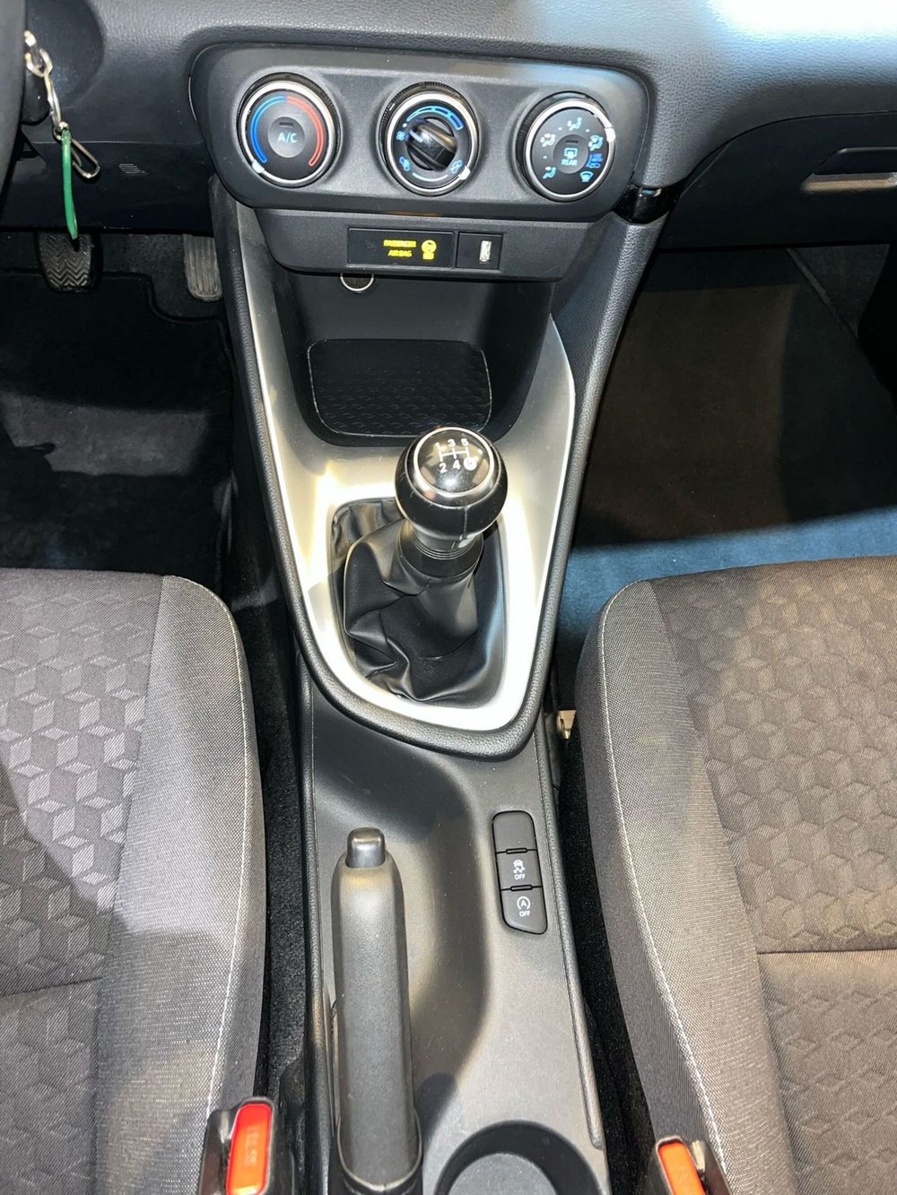 Toyota Yaris usata a Milano (19)