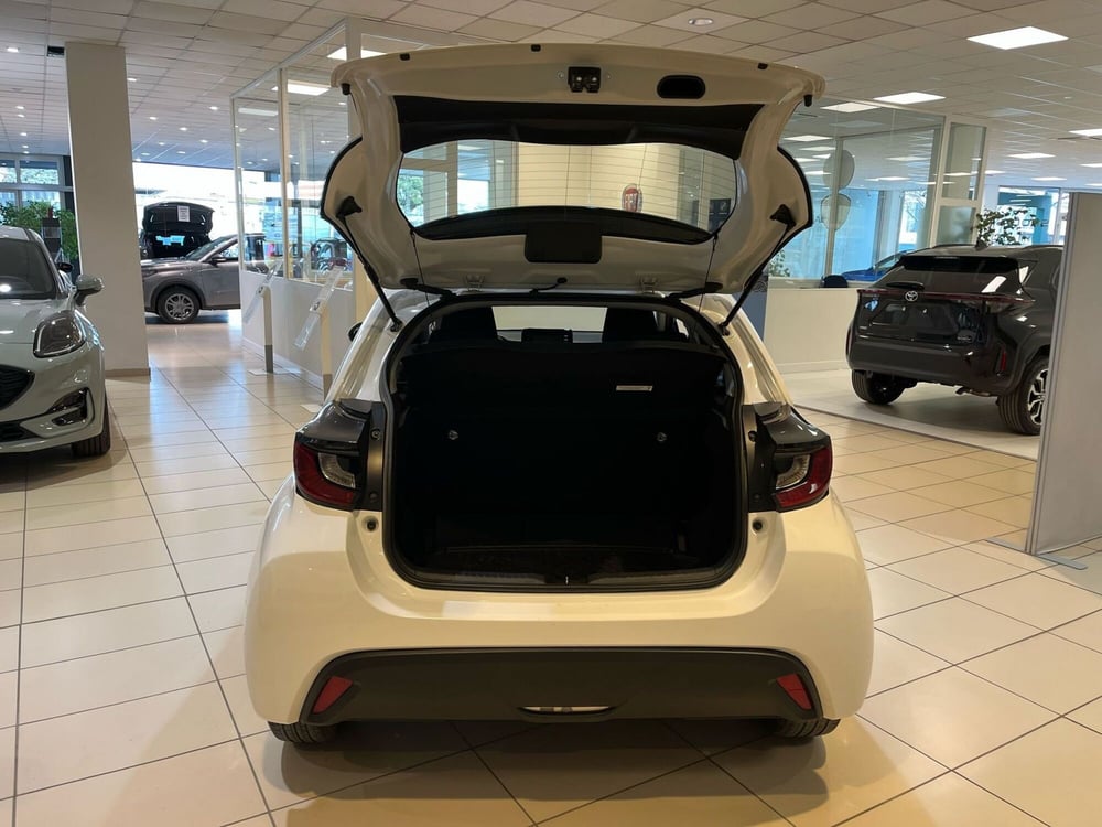 Toyota Yaris usata a Milano (9)