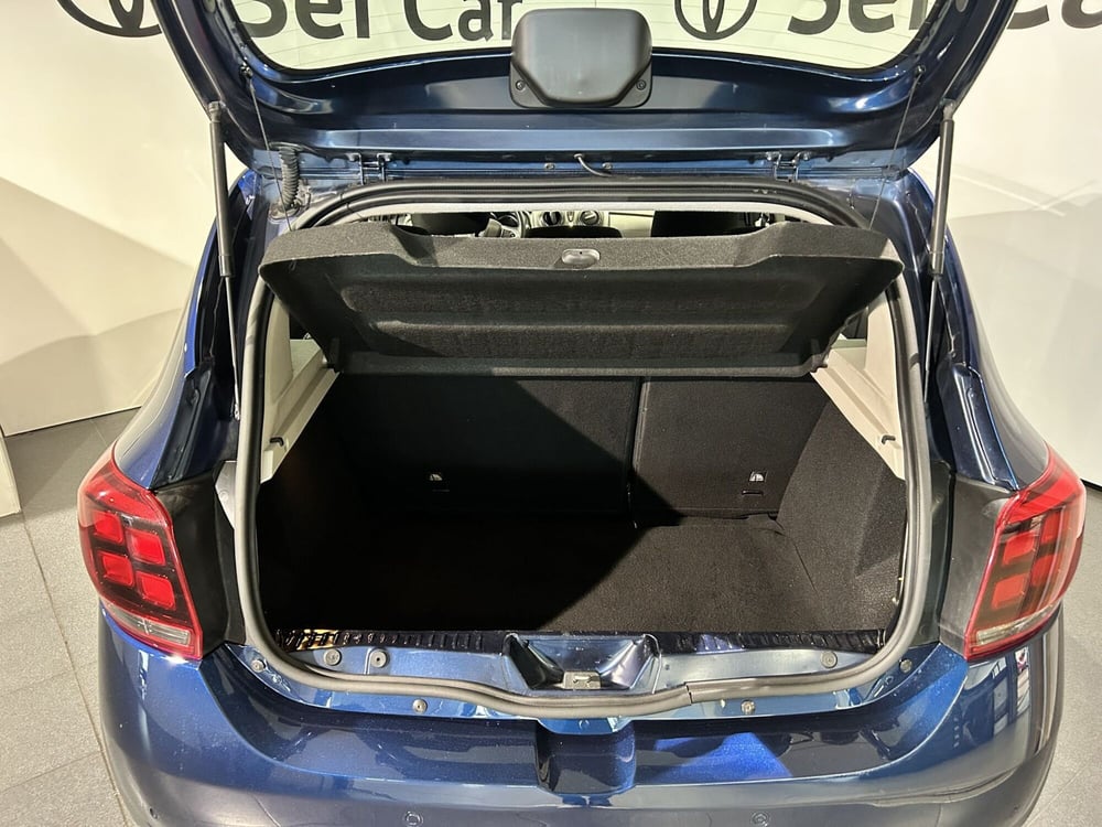 Dacia Sandero usata a Milano (6)