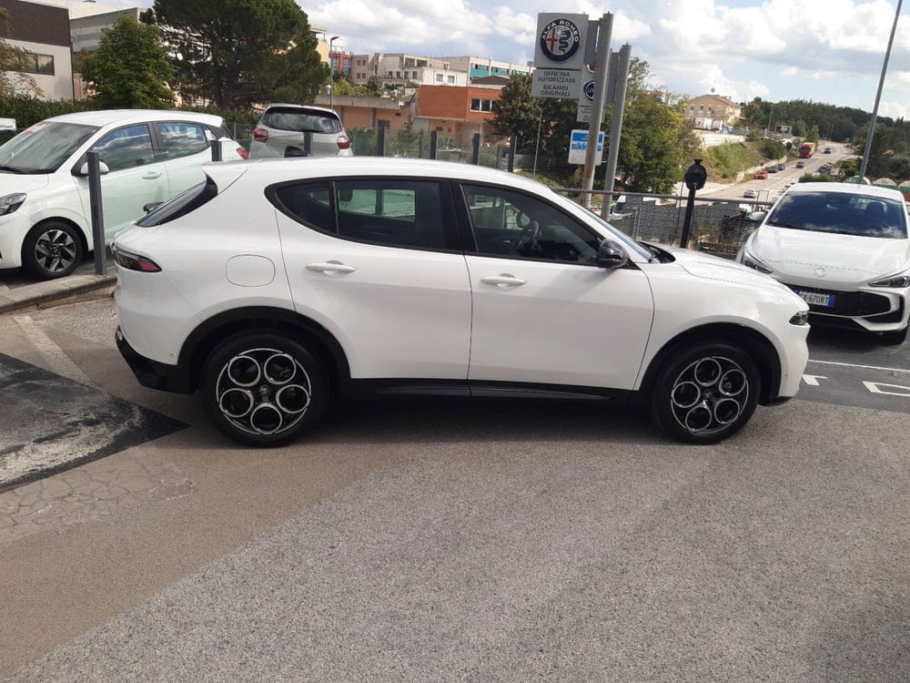 Alfa Romeo Tonale usata a Campobasso (7)