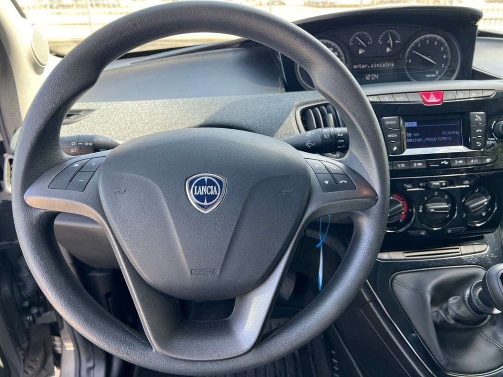 Lancia Ypsilon usata a Pescara (13)