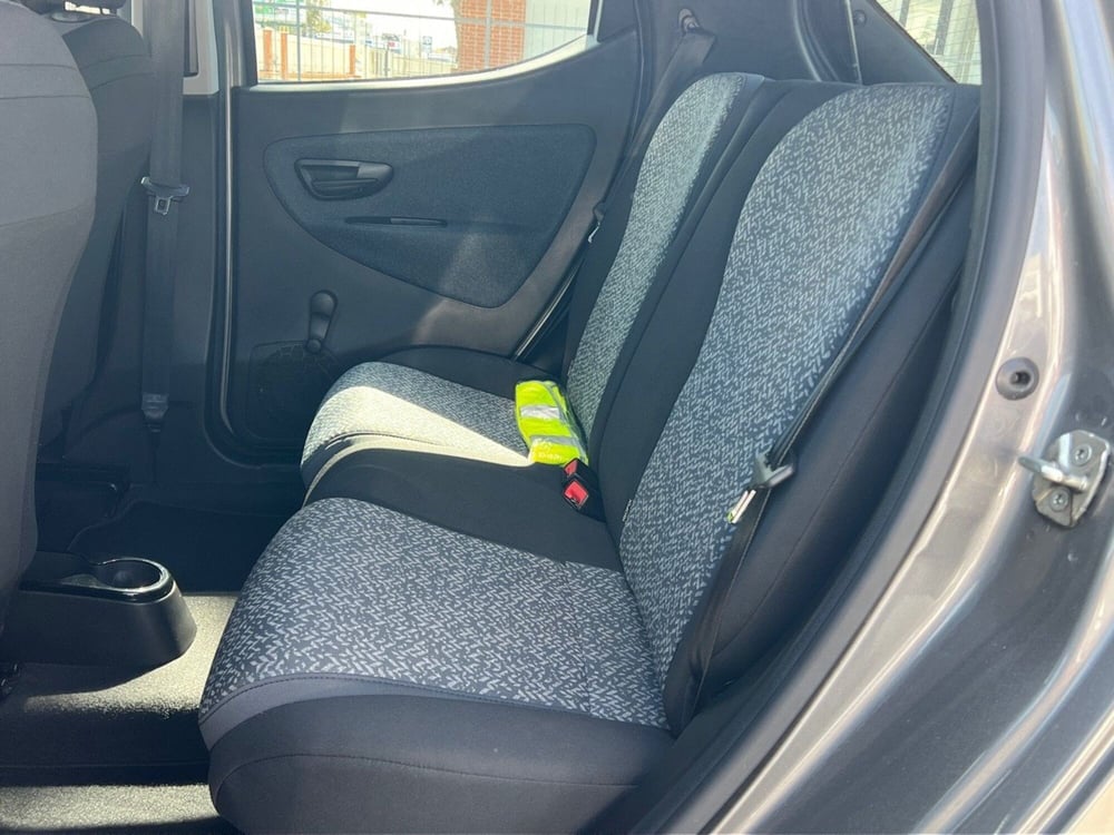 Lancia Ypsilon usata a Pescara (9)