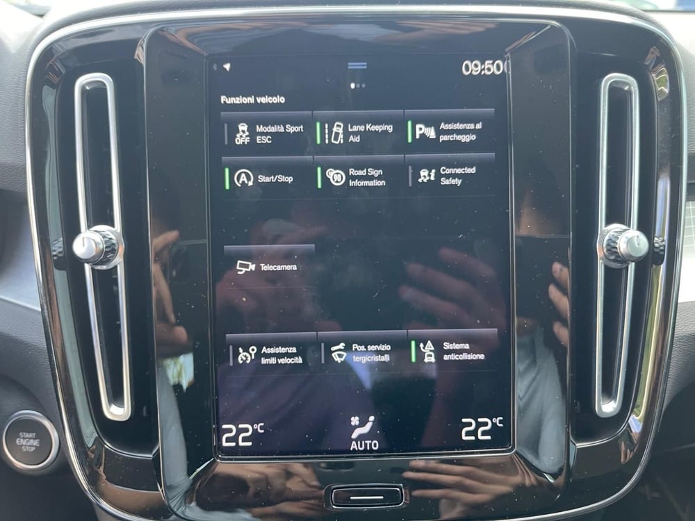 Volvo XC40 usata a Como (13)