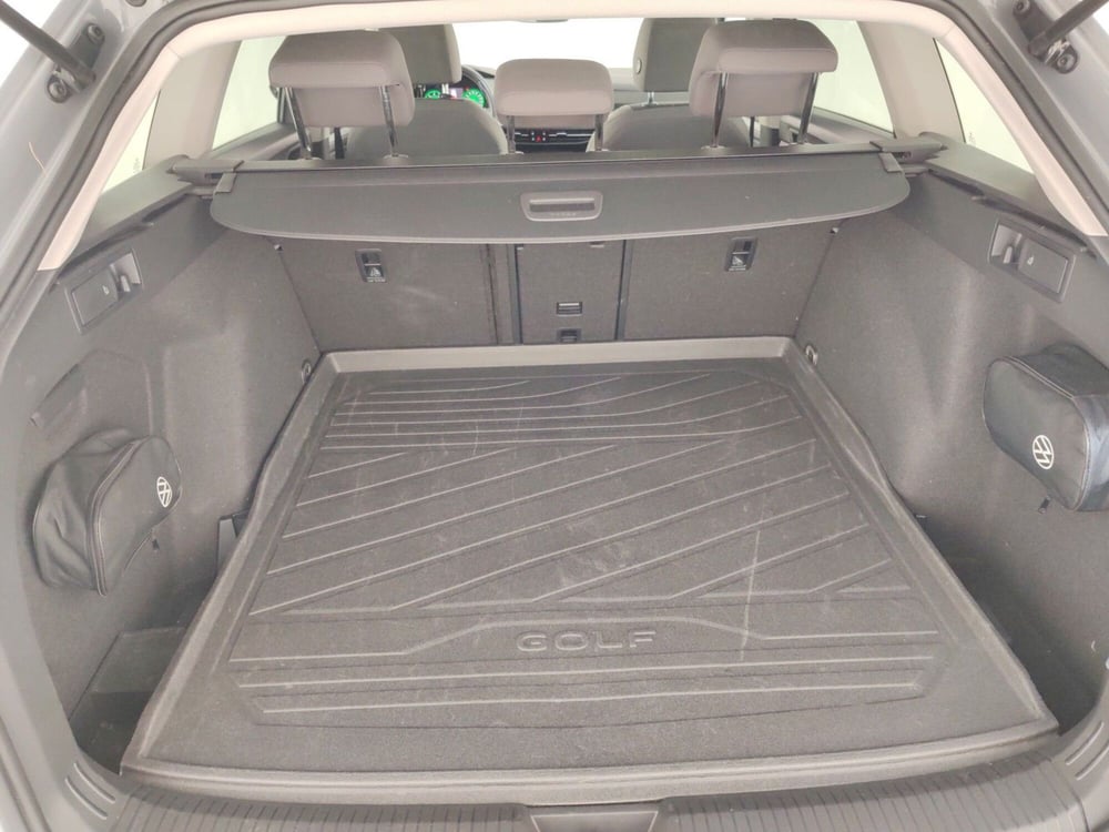 Volkswagen Golf Variant usata a Massa-Carrara (17)
