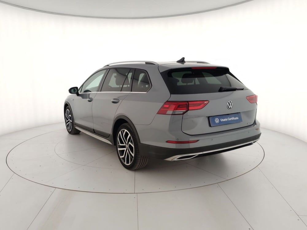 Volkswagen Golf Variant usata a Massa-Carrara (2)