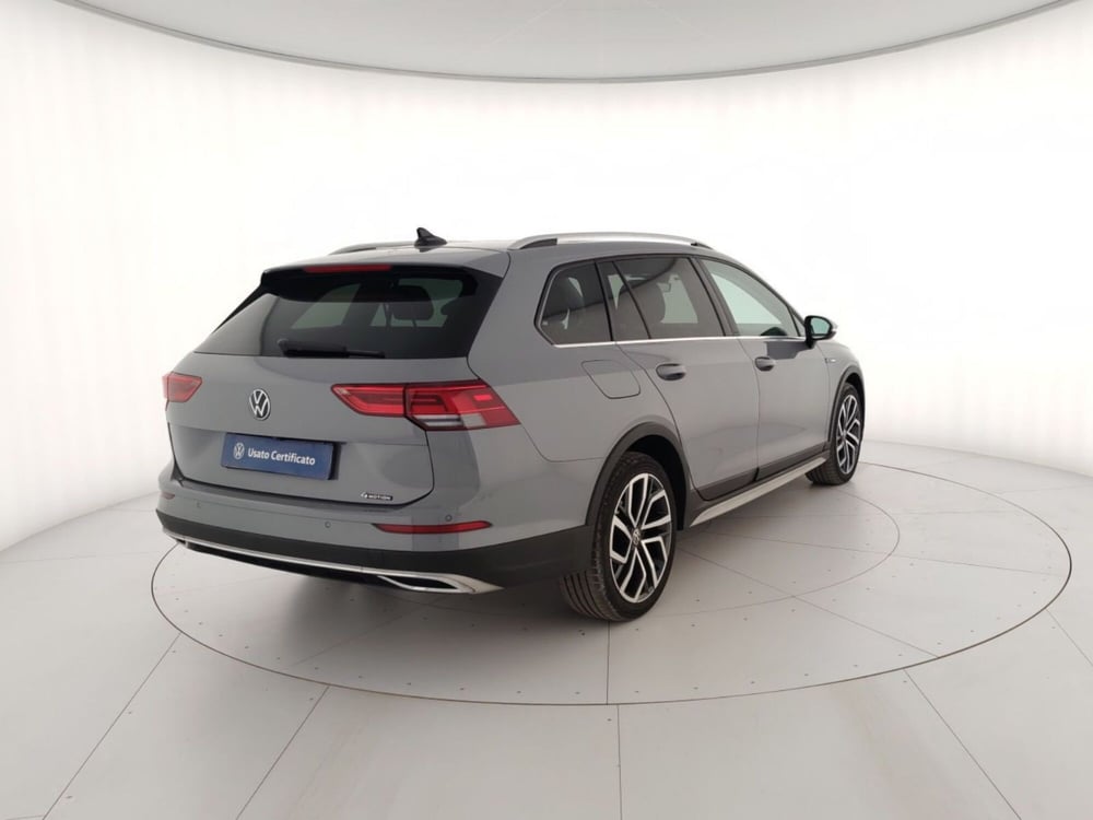 Volkswagen Golf Variant usata a Massa-Carrara (3)