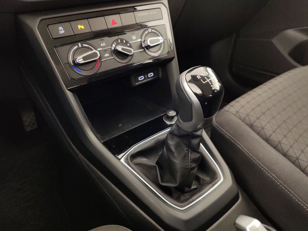 Volkswagen T-Cross usata a Massa-Carrara (11)