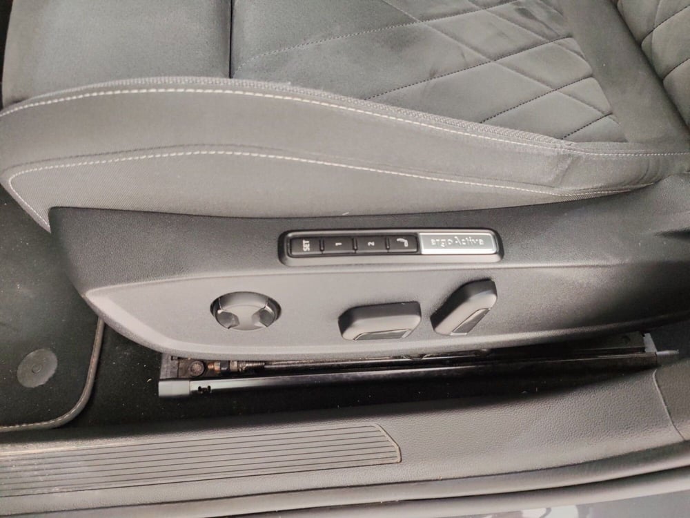 Volkswagen Golf usata a Massa-Carrara (10)