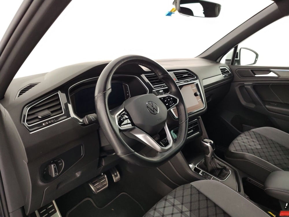 Volkswagen Tiguan usata a Massa-Carrara (8)