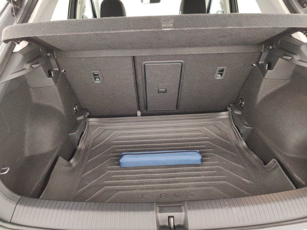 Volkswagen T-Roc usata a Massa-Carrara (16)