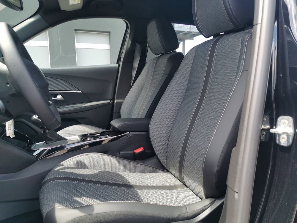 Peugeot 2008 nuova a Taranto (10)