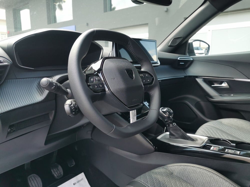 Peugeot 2008 nuova a Taranto (12)