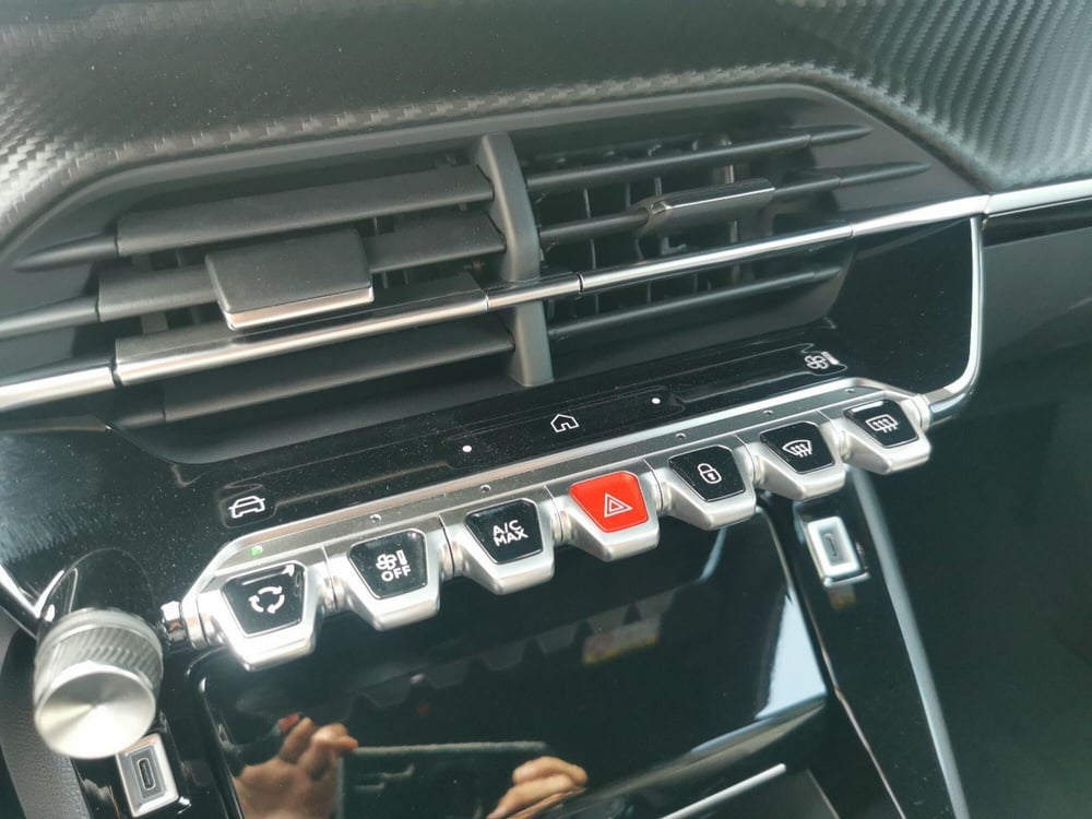 Peugeot 2008 nuova a Taranto (13)
