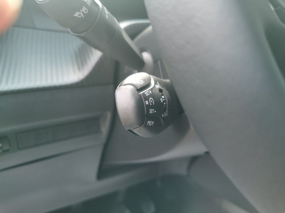 Peugeot 2008 nuova a Taranto (18)