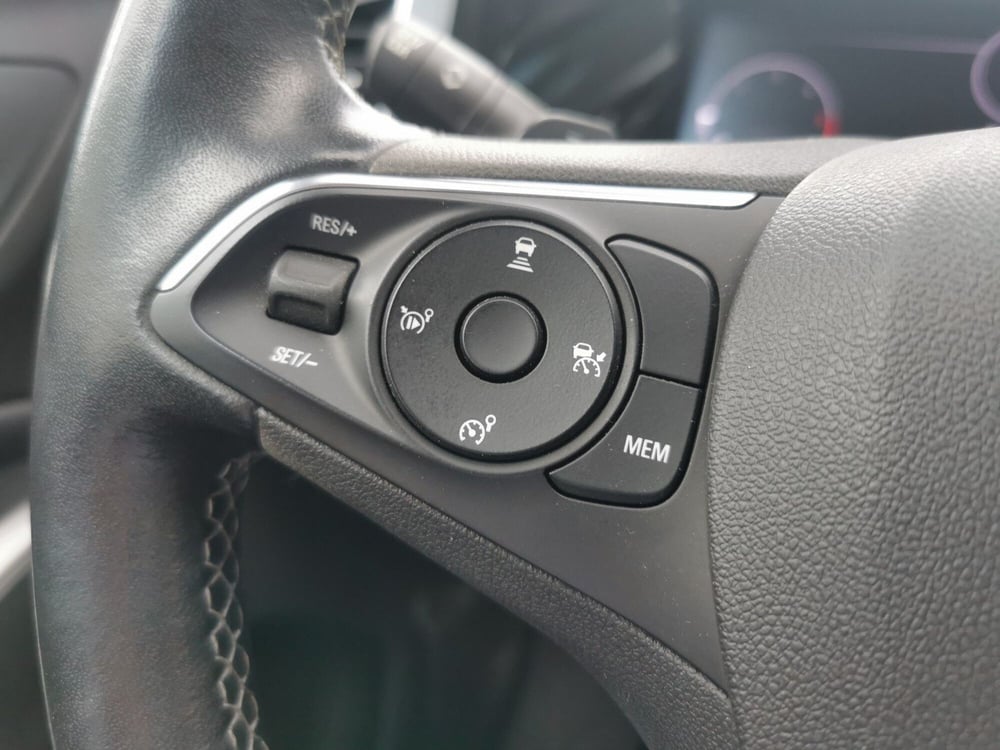 Opel Grandland usata a Taranto (17)