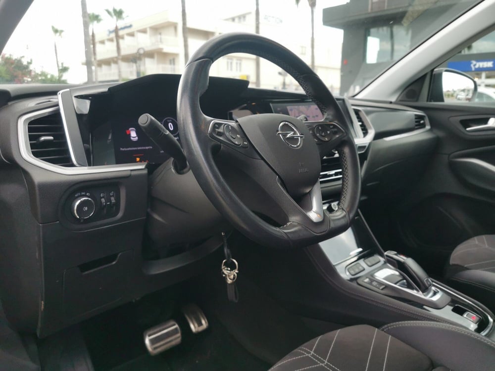 Opel Grandland usata a Taranto (9)