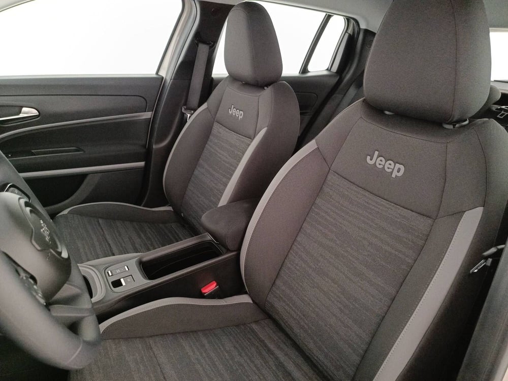 Jeep Avenger nuova a Treviso (10)