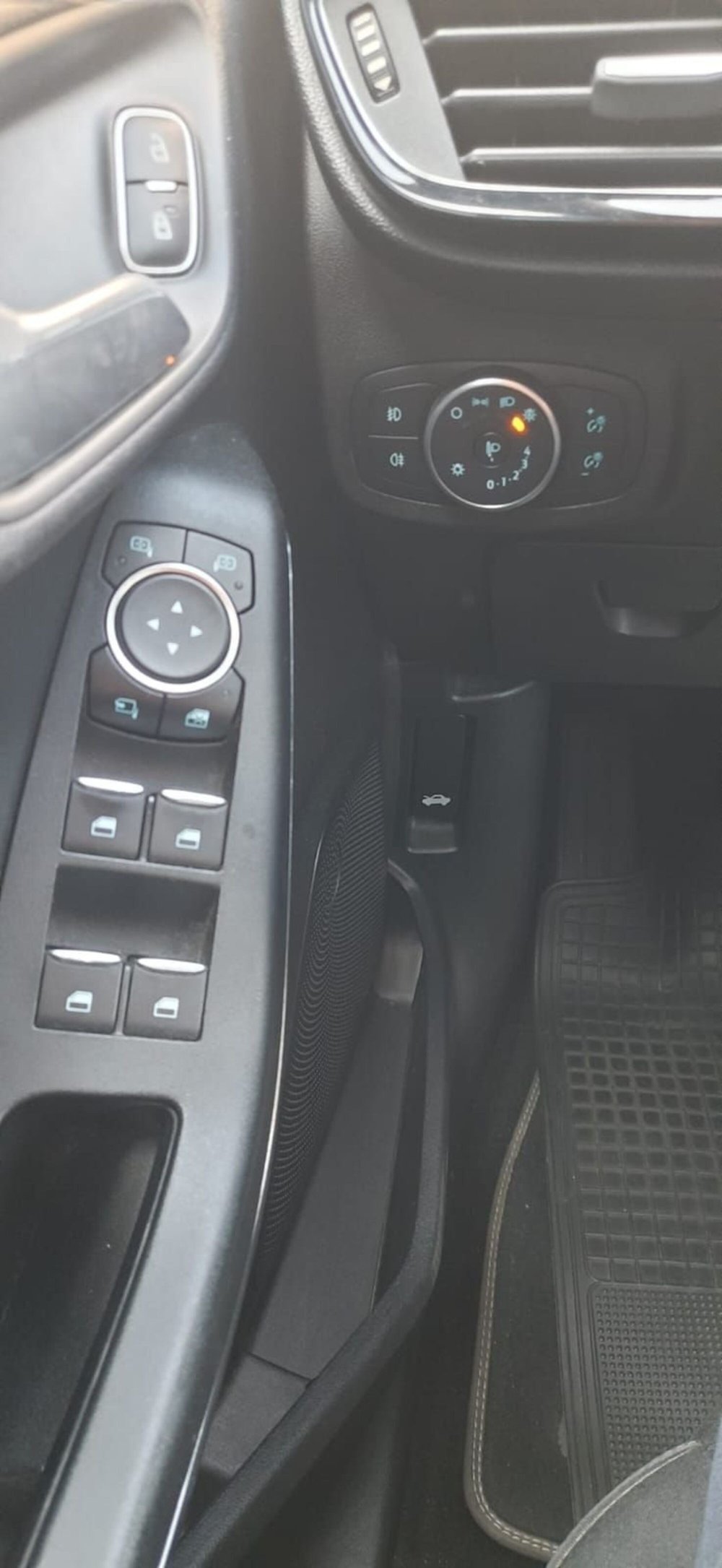 Ford Fiesta usata a Lucca (12)