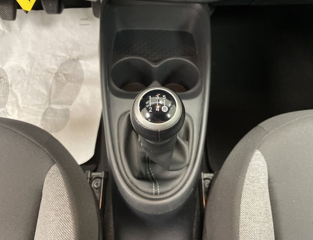 Toyota Aygo X usata a Varese (16)