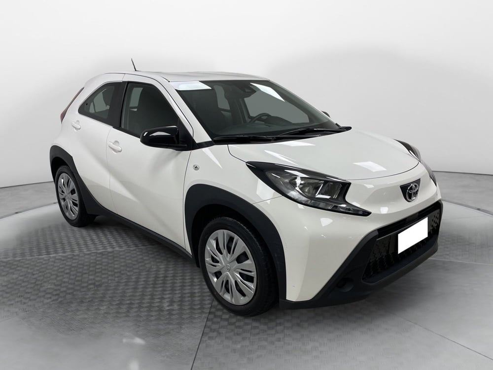 Toyota Aygo X usata a Varese (3)