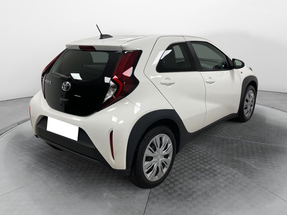 Toyota Aygo X usata a Varese (6)