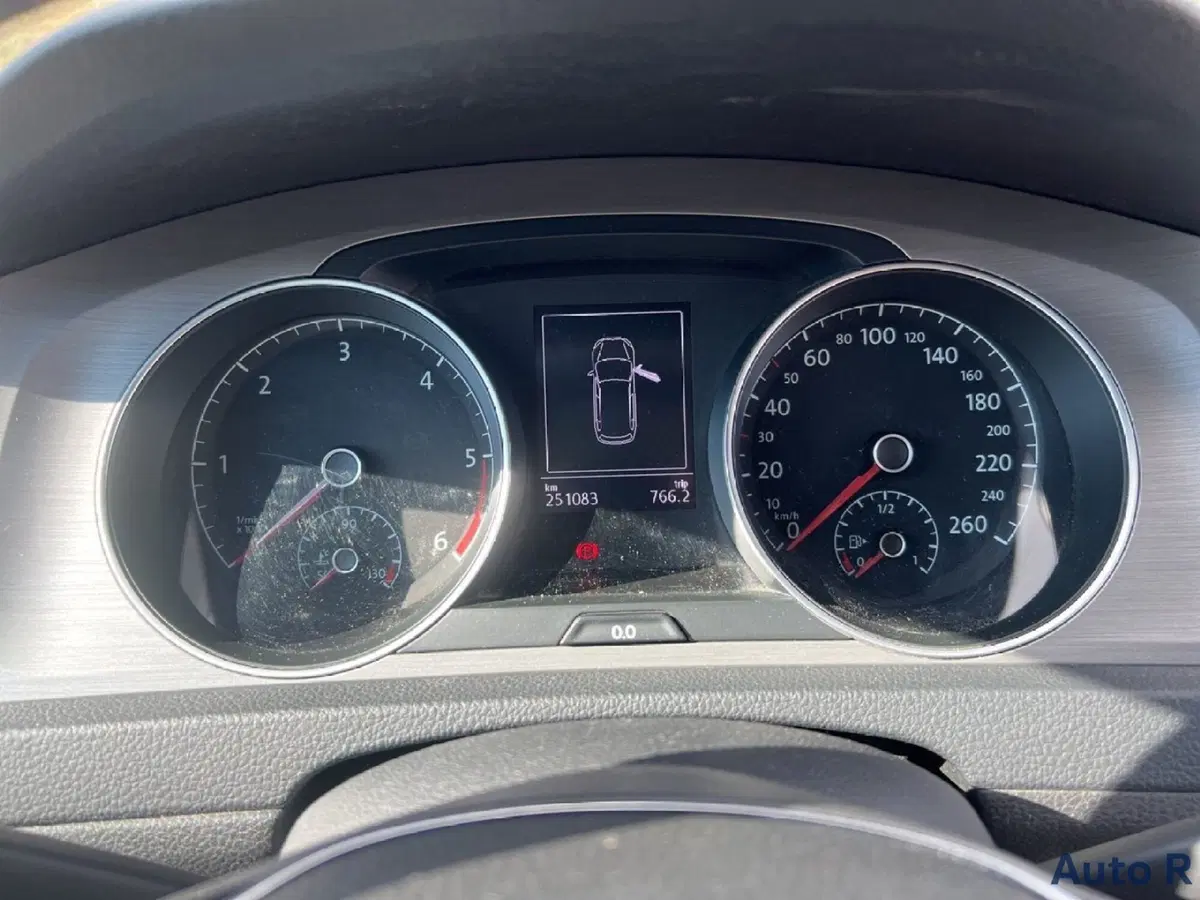 Volkswagen Golf Variant usata a Potenza (13)
