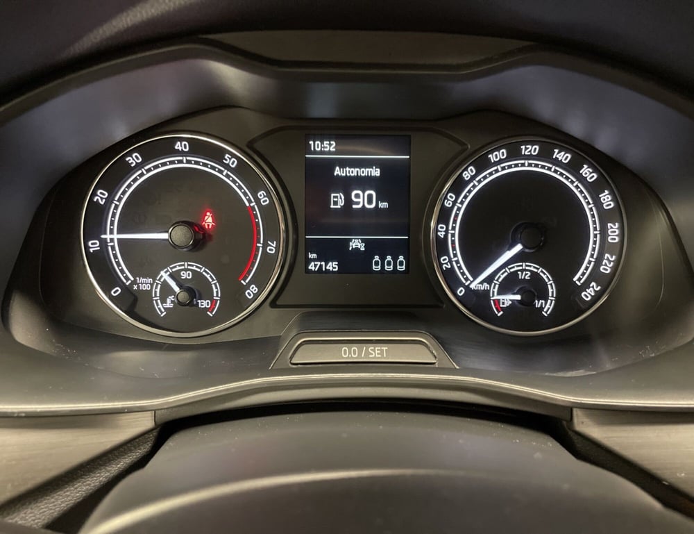 Skoda Kamiq usata a Varese (8)