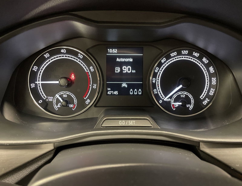 Skoda Kamiq usata a Varese (8)
